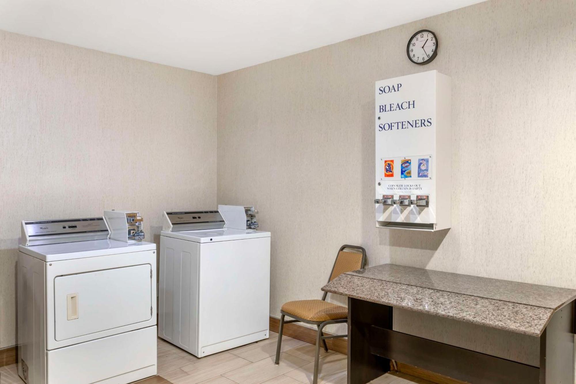 Best Western Plus Lake Worth Экстерьер фото
