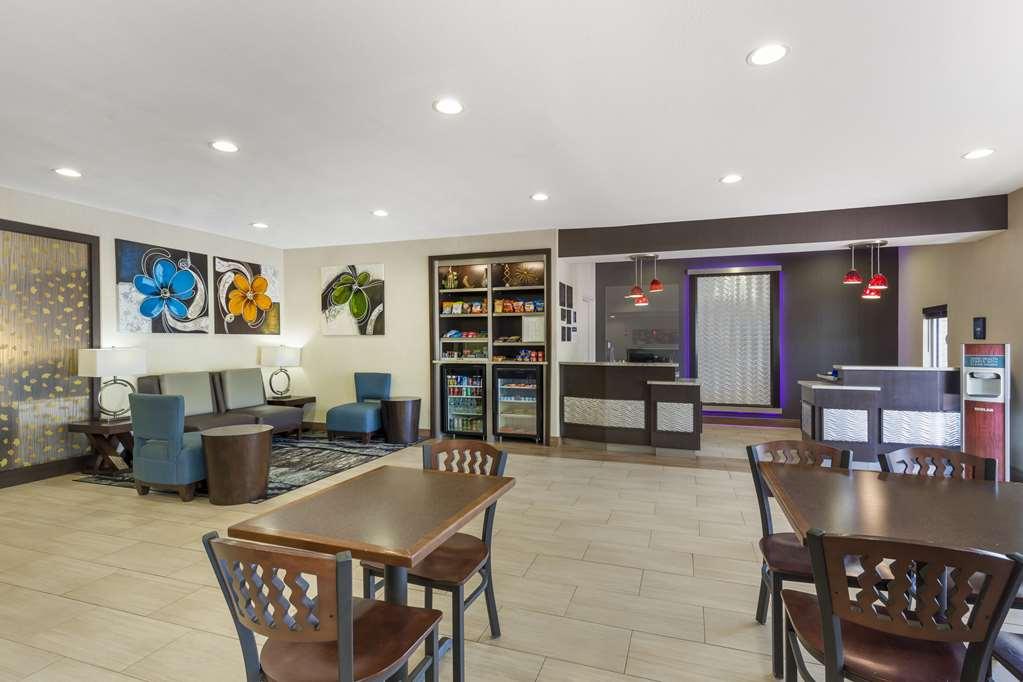 Best Western Plus Lake Worth Интерьер фото