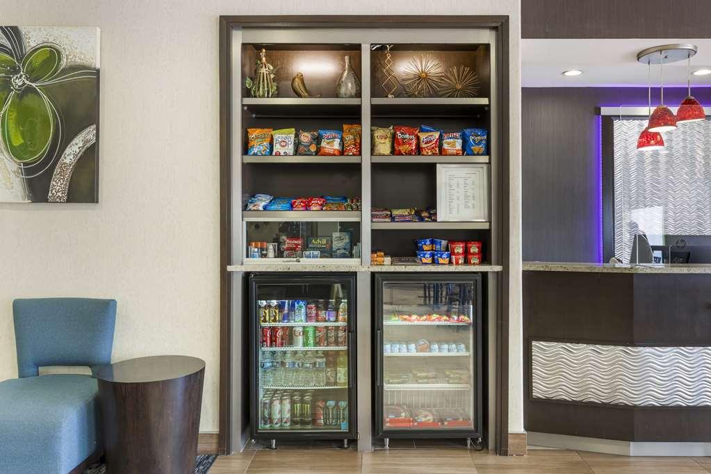 Best Western Plus Lake Worth Удобства фото