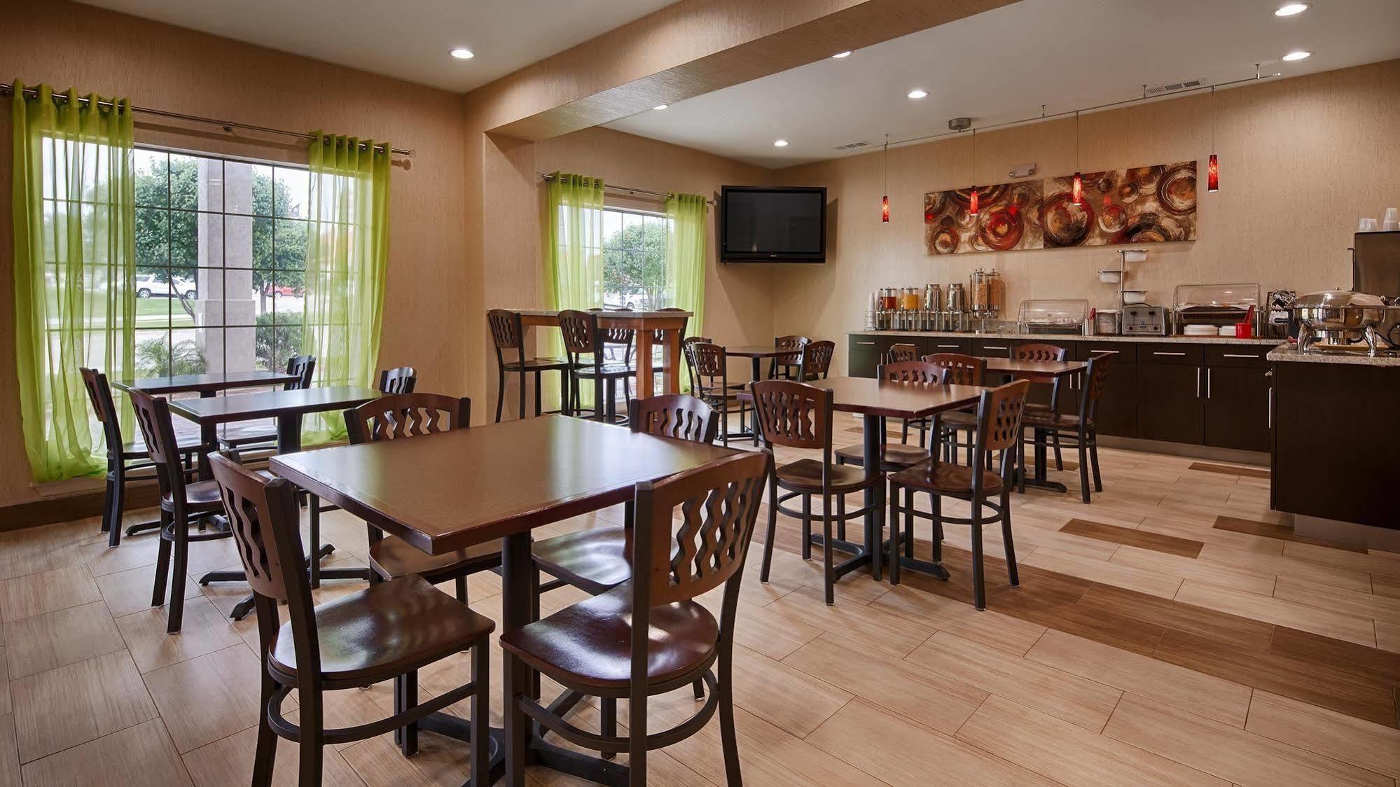 Best Western Plus Lake Worth Экстерьер фото